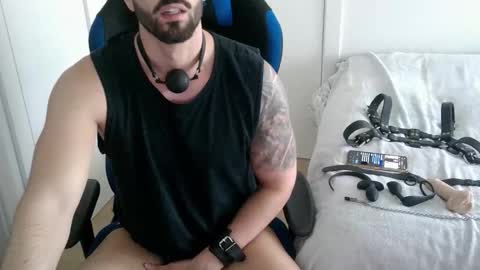 DominatedTitan online show from 11-09-25, 02:15