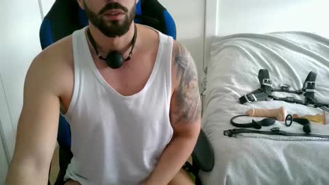 DominatedTitan online show from 12-21-25, 10:33