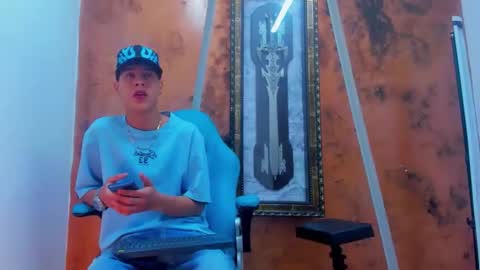 dominic_bigcock19_ online show from 12-22-25, 06:43