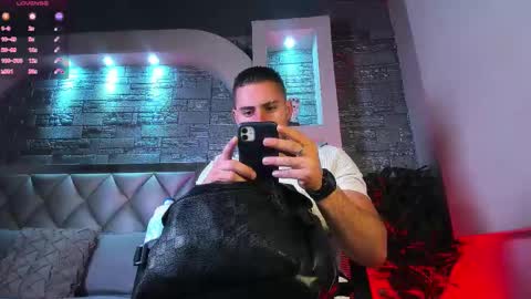 Snapshot of dominic_de_luca chatting on 10-08-25, 03:59 dominic de luca online show from 10-08-25, 03:59