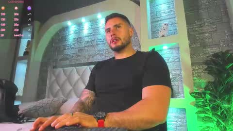 Snapshot of dominic_de_luca chatting on 10-13-25, 12:32 dominic de luca online show from 10-13-25, 12:32