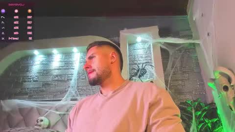 Snapshot of dominic_de_luca chatting on 10-19-25, 02:45 dominic de luca online show from 10-19-25, 02:45