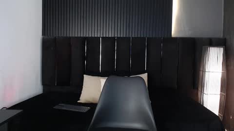 Snapshot of dominic_ghost chatting on 09-15-25, 10:54 Dominic online show from 09-15-25, 10:54