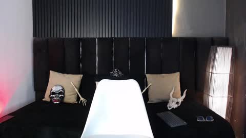 Snapshot of dominic_ghost chatting on 10-10-25, 10:09 Dominic online show from 10-10-25, 10:09