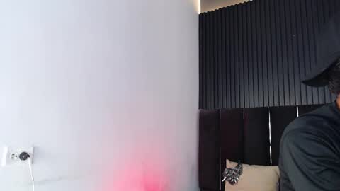 Snapshot of dominic_ghost chatting on 10-22-25, 09:36 Dominic online show from 10-22-25, 09:36