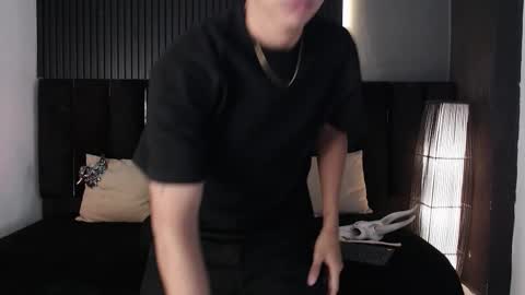 Snapshot of dominic_ghost chatting on 10-27-25, 12:36 Dominic online show from 10-27-25, 12:36