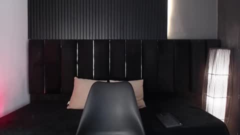 Snapshot of dominic_ghost chatting on 11-22-25, 10:42 Dominic online show from 11-22-25, 10:42