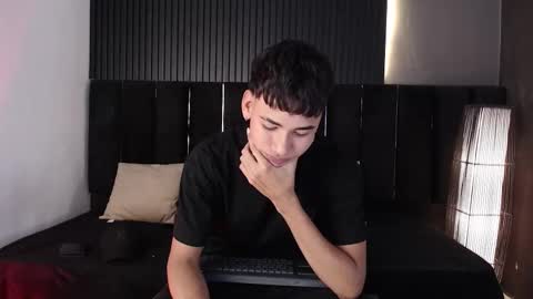 Snapshot of dominic_ghost chatting on 11-30-25, 09:30 Dominic online show from 11-30-25, 09:30