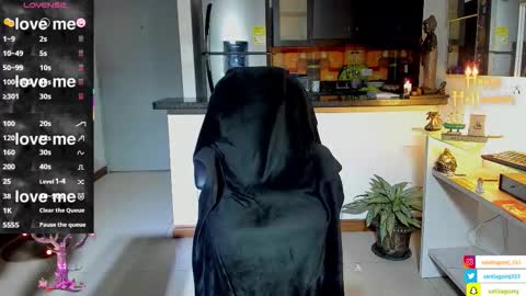 SANTI  independent model online show from 10-24-25, 02:19