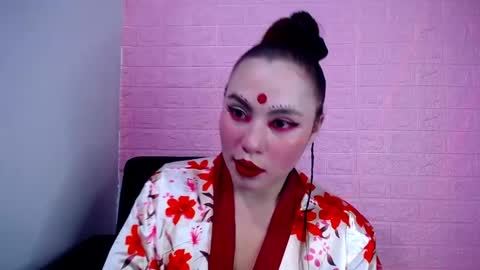   online show from 11-12-25, 04:51