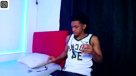 dominic_smith_ online show from 10-31-25, 10:55