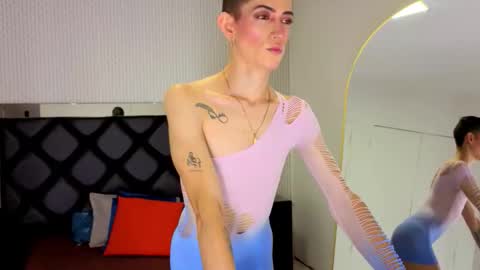 Dominic online show from 10-07-25, 02:58