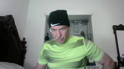 Snapshot of dominicanorico chatting on 04-30-26, 04:46 luis online show from 04-30-26, 04:46