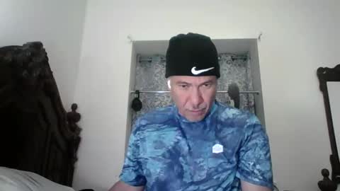 Snapshot of dominicanorico chatting on 05-13-26, 02:42 luis online show from 05-13-26, 02:42