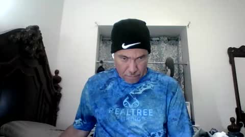 Snapshot of dominicanorico chatting on 06-01-26, 01:51 luis online show from 06-01-26, 01:51