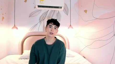 Snapshot of dominicjay_ chatting on 06-27-26, 08:47 DOMINIC online show from 06-27-26, 08:47