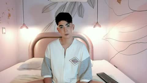 Snapshot of dominicjay_ chatting on 07-18-26, 07:50 DOMINIC online show from 07-18-26, 07:50