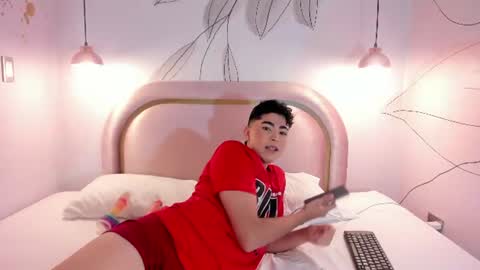Snapshot of dominicjay_ chatting on 07-19-26, 08:12 DOMINIC online show from 07-19-26, 08:12