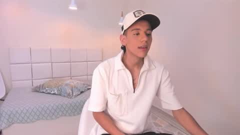 dominicjonnes online show from 02-23-26, 07:33