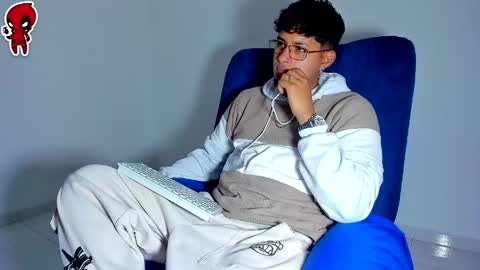 Snapshot of dominick_king chatting on 05-30-26, 03:03 Dominic online show from 05-30-26, 03:03