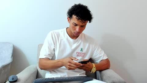 Snapshot of dominick_star chatting on 12-03-24, 02:47 Dominick Star online show from 12-03-24, 02:47