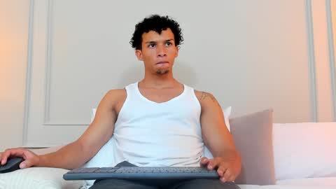 Snapshot of dominick_star chatting on 12-06-24, 03:41 Dominick Star online show from 12-06-24, 03:41