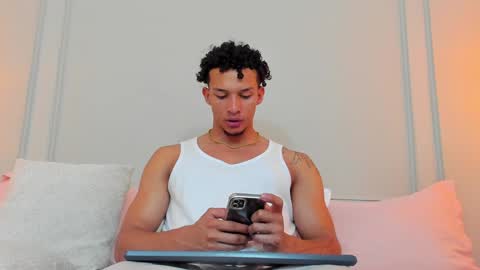 Snapshot of dominick_star chatting on 01-11-25, 03:13 Dominick Star online show from 01-11-25, 03:13