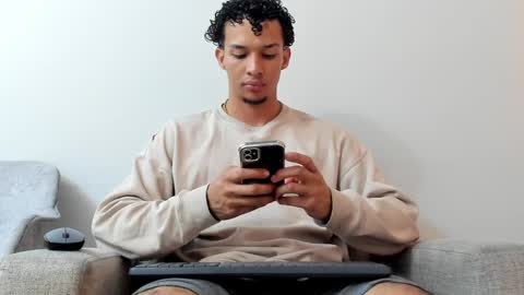 Snapshot of dominick_star chatting on 01-13-25, 04:07 Dominick Star online show from 01-13-25, 04:07