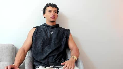 Snapshot of dominick_star chatting on 01-26-25, 03:27 Dominick Star online show from 01-26-25, 03:27