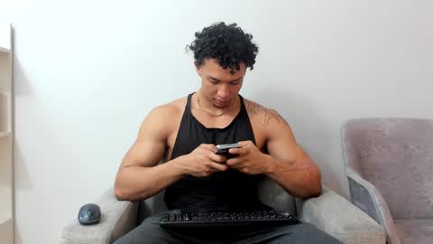 Snapshot of dominick_star chatting on 01-28-25, 03:25 Dominick Star online show from 01-28-25, 03:25
