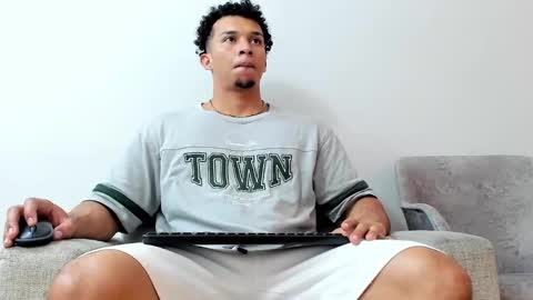 Snapshot of dominick_star chatting on 01-30-25, 03:44 Dominick Star online show from 01-30-25, 03:44