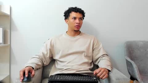 Snapshot of dominick_star chatting on 01-31-25, 03:20 Dominick Star online show from 01-31-25, 03:20