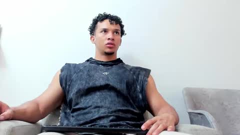 Snapshot of dominick_star chatting on 02-01-25, 04:35 Dominick Star online show from 02-01-25, 04:35