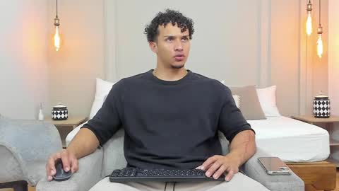Snapshot of dominick_star chatting on 02-07-25, 04:06 Dominick Star online show from 02-07-25, 04:06