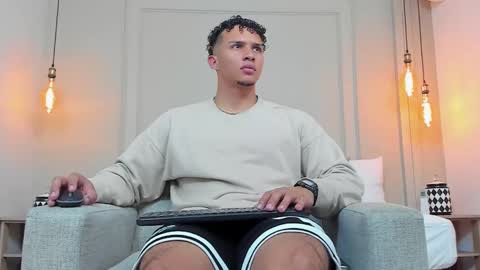 Snapshot of dominick_star chatting on 02-24-25, 03:44 Dominick Star online show from 02-24-25, 03:44