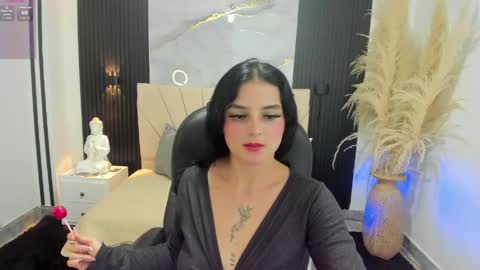 Dominika  online show from 05-25-26, 08:15