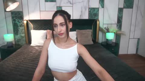 Snapshot of dominikafiree chatting on 07-19-26, 12:53 Dominika online show from 07-19-26, 12:53
