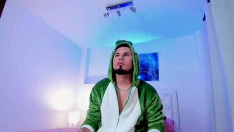 Dominik online show from 05-13-26, 11:22
