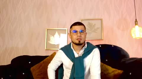 Dominik online show from 05-30-26, 06:49