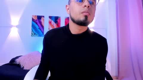 Dominik online show from 06-10-26, 06:29