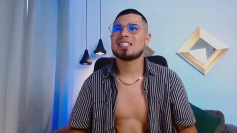 Dominik online show from 06-19-26, 06:34