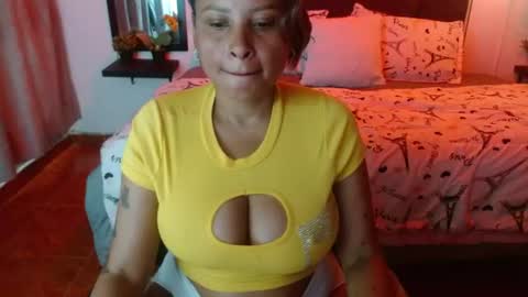  D O M I N K  online show from 06-10-26, 08:19