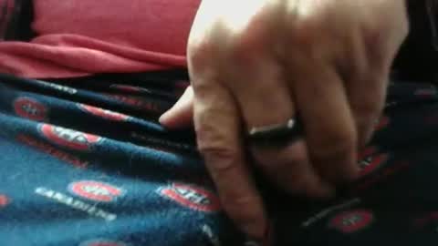 Dominique online show from 11-30-25, 01:53