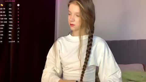 Kira online show from 04-30-26, 02:51