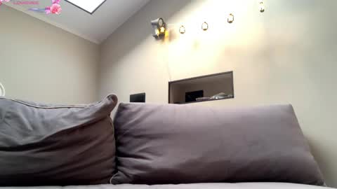 Snapshot of domitilabarrus chatting on 05-25-26, 02:28 Kira online show from 05-25-26, 02:28