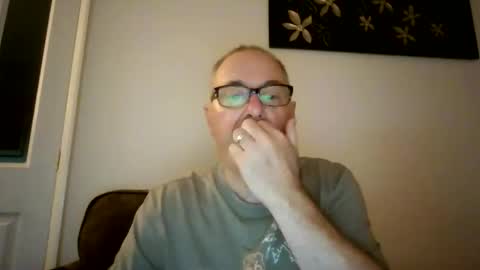 Snapshot of domjolly08 chatting on 10-12-25, 08:30 David uk online show from 10-12-25, 08:30