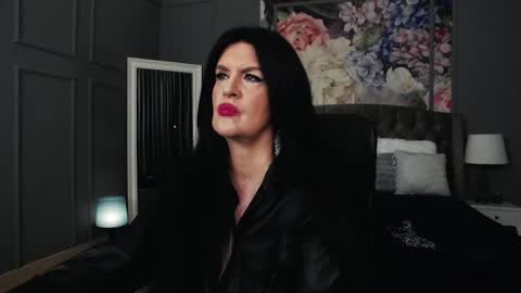 Dom Melisa online show from 11-17-25, 10:04