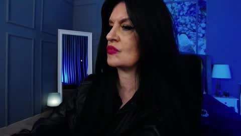 Snapshot of dommelisa chatting on 01-18-26, 10:57 Dom Melisa online show from 01-18-26, 10:57