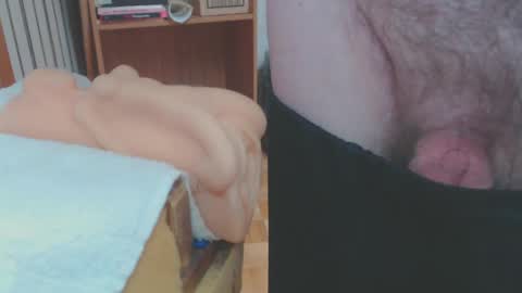 Snapshot of don_r55 chatting on 02-08-25, 07:16 Don online show from 02-08-25, 07:16