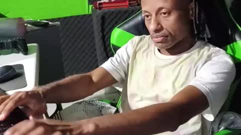 dondiego5511 online show from 04-19-26, 10:34